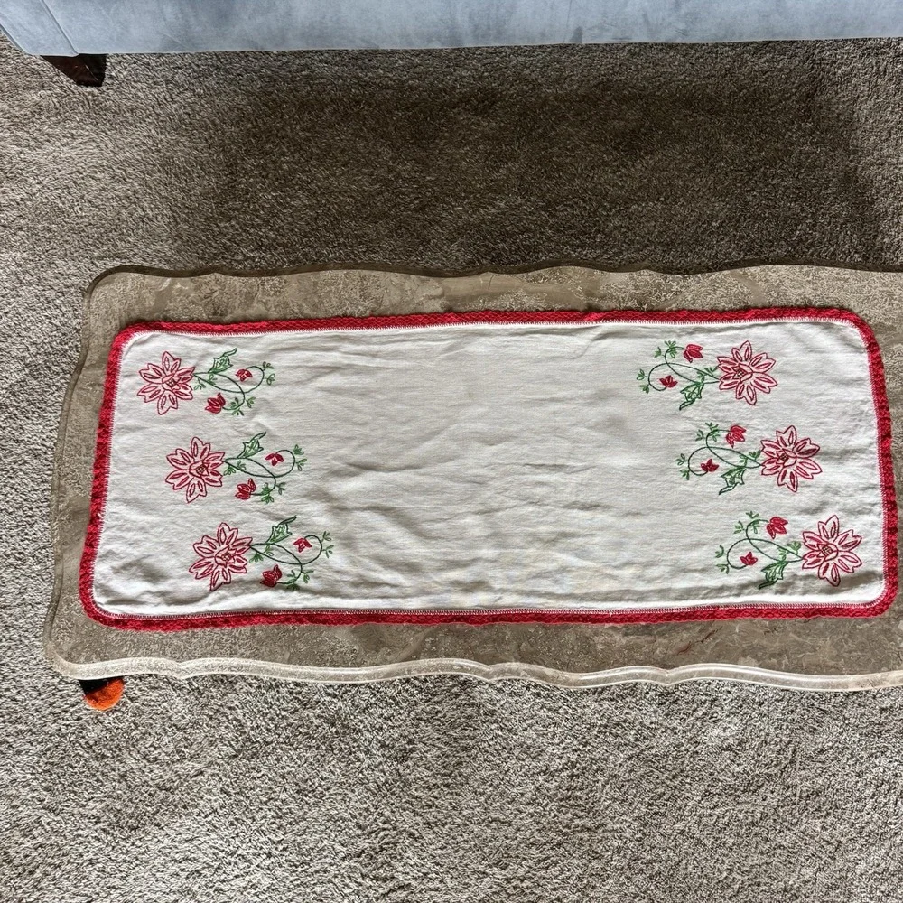 Hand Embroidered Table Runner Dresser Scarf Flower Cutwork Pattern Lace Edge